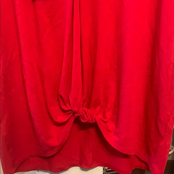 Red loose T-shirt - Picture 2 of 3